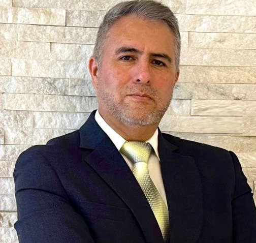 C&eacute;sar L&oacute;pez Olayo